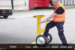 Bild: Produkt-Video verdeutlicht Notwendigkeit des Einsatzes TÜV-zertifizierter Verladestützen