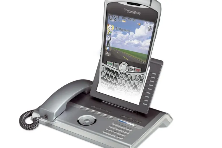 Bild: BlackBerry mit Festnetznummer