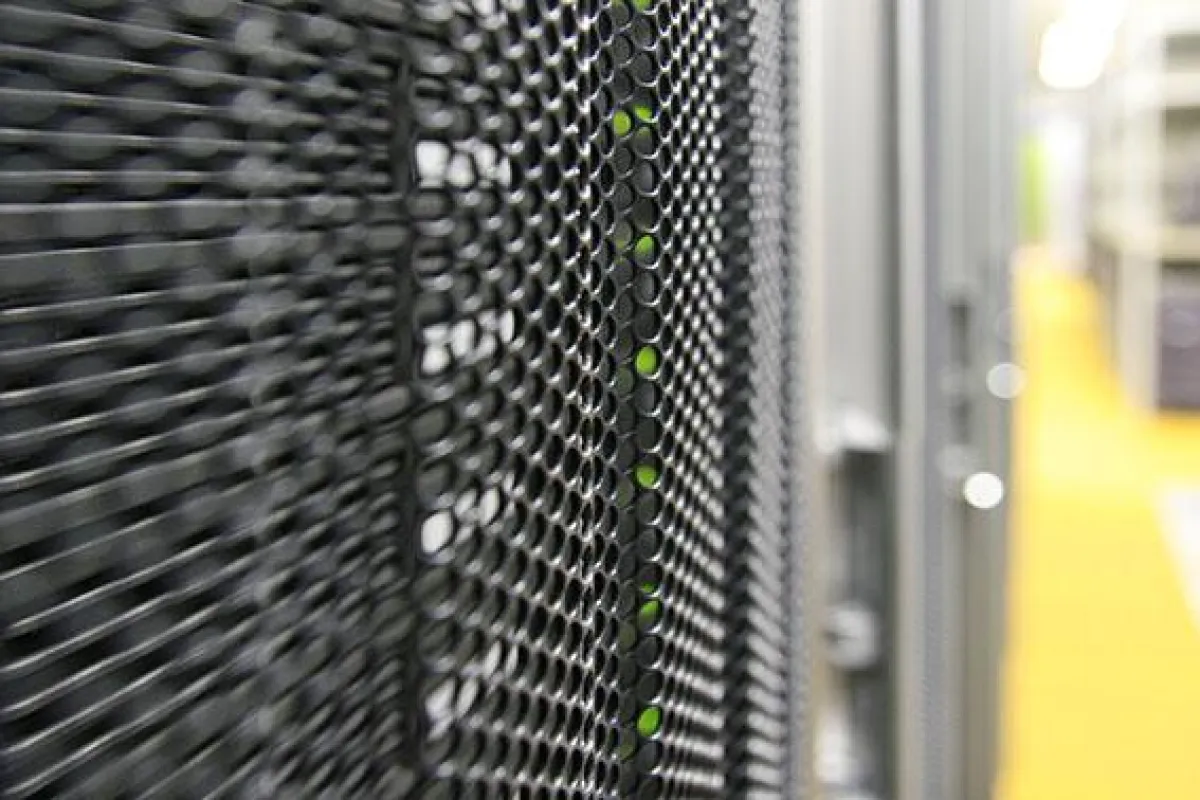 Neuer Supercomputer für die Spitzenforschung