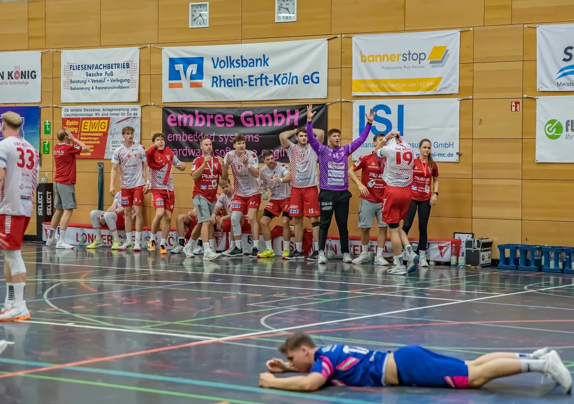 Jubel beim LSC Köln: bannerstop ist ab sofort offizieller Druckpartner des Vereins. (© Thomas Schmidt )