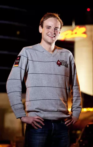 Bild: „Wahnsinn, ich bin Weltmeister!“ ?Team PokerStar.de Mitglied Pius Heinz gewinnt Poker-WM in Vegas