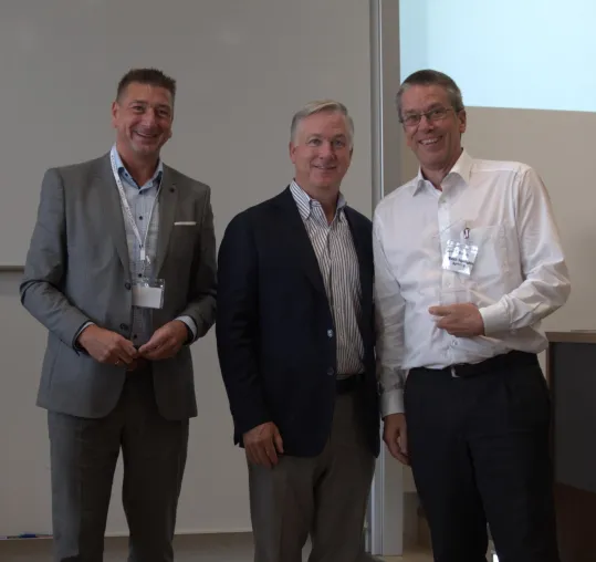 Selbach Information Systems mit Longview Partner Award ausgezeichnet Bild: Selbach Information Systems mit Longview Partner Award ausgezeichnet