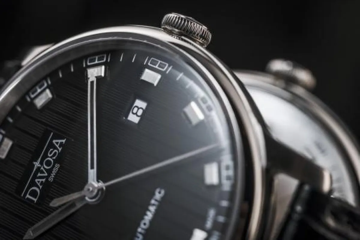 Swiss Made Pinstripes - DAVOSA Vanguard