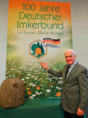Bild: 100 Jahre Deutscher Imkerbund e.V. - Gut für uns, gut für die Natur