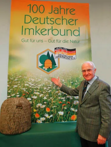100 Jahre Deutscher Imkerbund e.V. - Gut für uns, gut für die Natur Bild: 100 Jahre Deutscher Imkerbund e.V. - Gut für uns, gut für die Natur