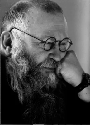 Bild: Hermann Nitsch sucht Erholung im Werra Meißner Kreis