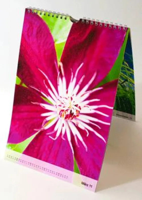 Eine einzigartige Farbwirkung erzielen Kalender aus echtem Fotopapier. Es kann der komplette sRGB-Farbraum dargestellt werden.
