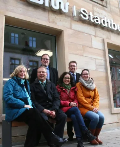 Sitzbänke für die Goethestraße in Erlangen Bild: Sitzbänke für die Goethestraße in Erlangen