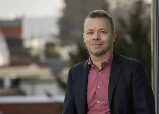 Bild: Dr. Frank Brodehl (AfD): „Die Bundeswehr gehört in die Mitte der Gesellschaft - also auch an unsere Schulen“