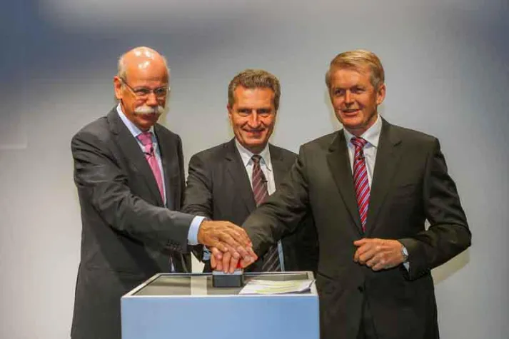 Bild: b&b unterstützt Mercedes-Benz bei Windkanal-Einweihung