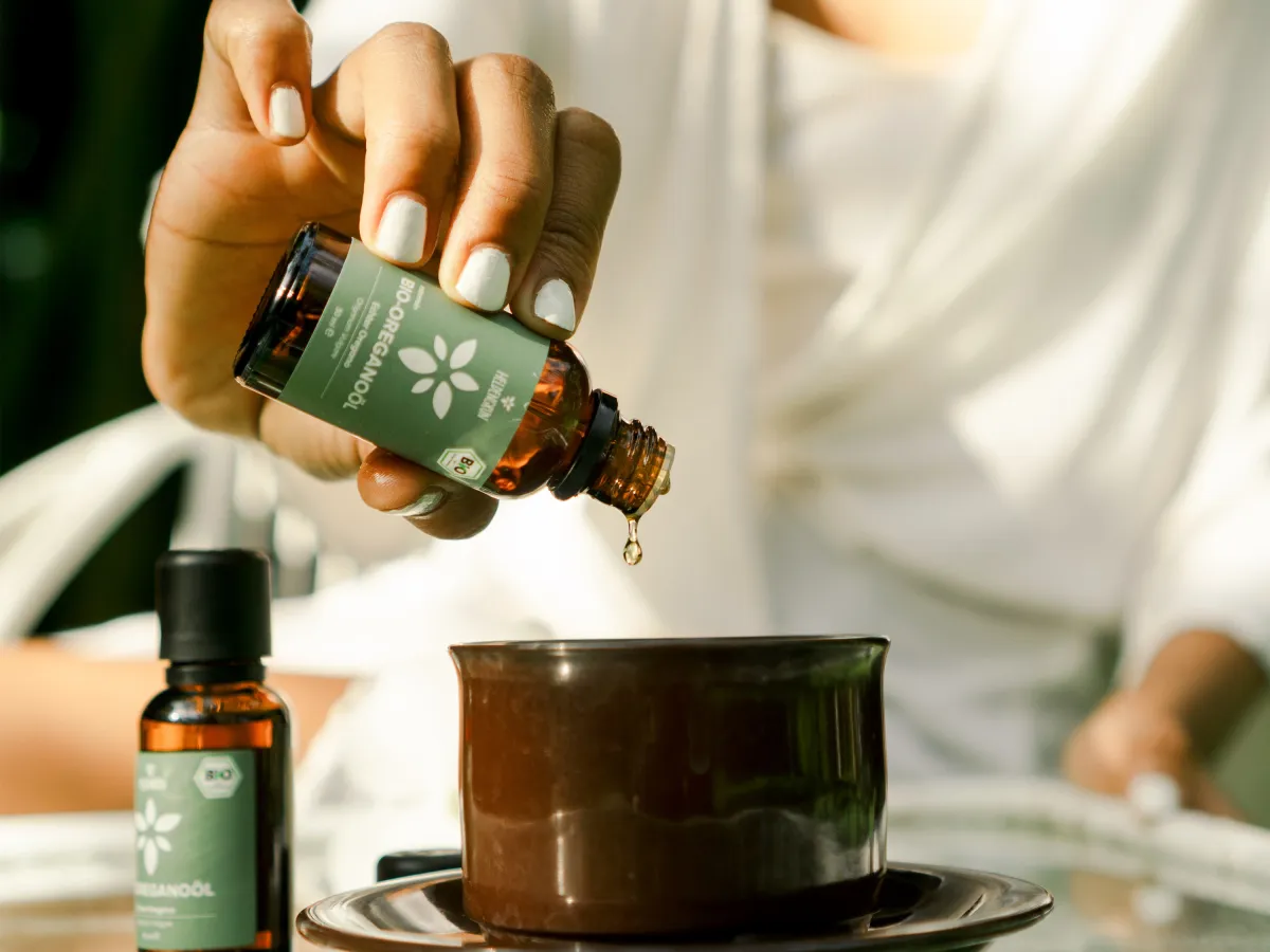 Ätherische Öle werden seit Jahrtausenden geschätzt und verwendet. (© Heldengrün)