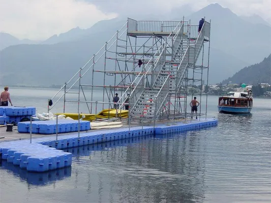 Ponton Schwimmstege und Schwimmplattformen von rentafloat Bild: Ponton Schwimmstege und Schwimmplattformen von rentafloat