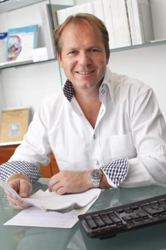 Holger Fuchs, Facharzt für Plastische, Ästhetische und Rekonstruktive Chirurgie