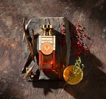 Bild: SPICE D’ARNO – der neue Duft von Electimuss leitet neue Kollektion ein