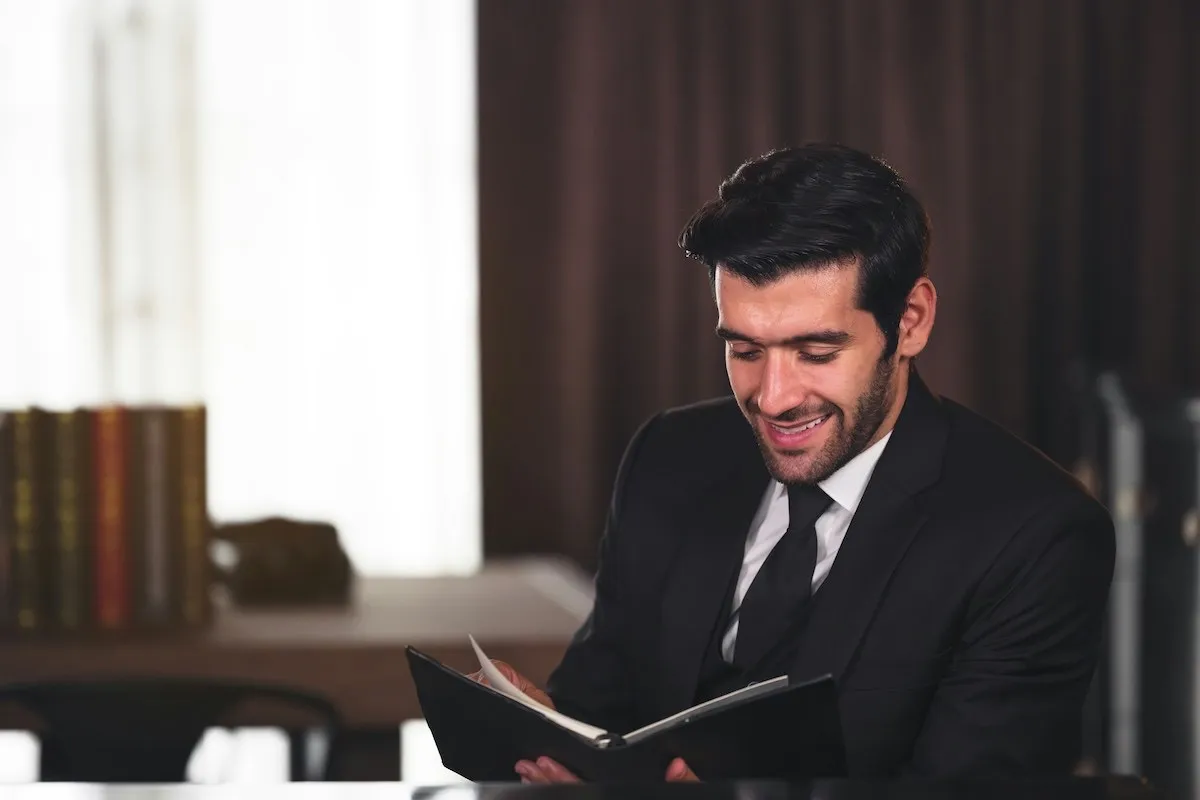 Die Policenkonzept24 GmbH aus Frankfurt am Main sieht eine Klagewelle gegen Lebensversicherer kommen (© Unsplash+/Getty Images)