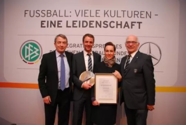Bild: Deutscher Fußball-Bund ehrt Werder Bremen mit Integrationspreis