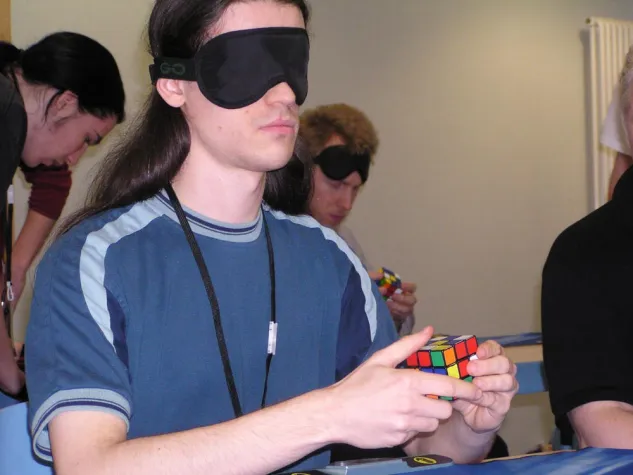 Bild: Zauberwürfel in 15 Sekunden gelöst