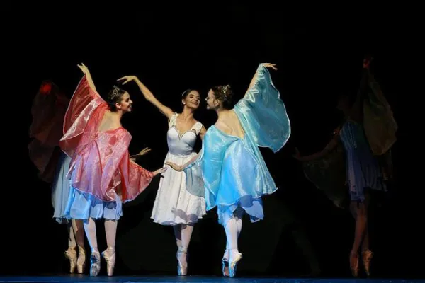 Bild: Brasilien: Weltweit größtes Tanzfestival verwandelt ganz Joinville in eine Bühne