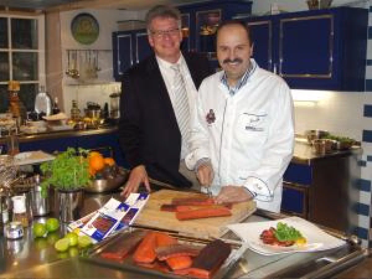 Johann Lafer und Theo Jansen präsentieren die neuen Produkte