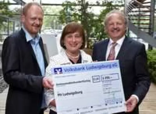 Volksbank Ludwigsburg unterstützt Ausbildung an der PH Ludwigsburg Bild: Volksbank Ludwigsburg unterstützt Ausbildung an der PH Ludwigsburg