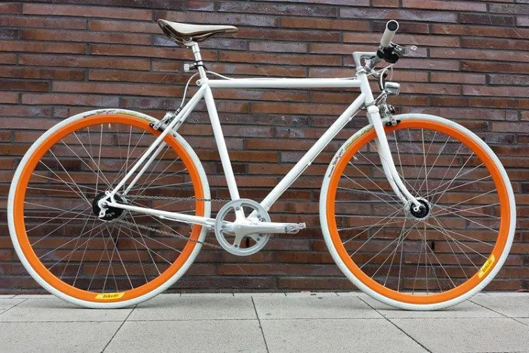 Immer mehr Menschen entdecken die Liebe zum Fahrrad: Revelos liefert Tipps zur richtigen Pflege und Wartung Bild: Immer mehr Menschen entdecken die Liebe zum Fahrrad: Revelos liefert Tipps zur richtigen Pflege und Wartung