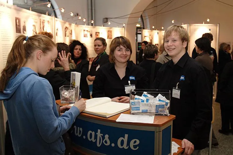 AFS-Ausstellung startet Tournee durch Deutschland Bild: AFS-Ausstellung startet Tournee durch Deutschland