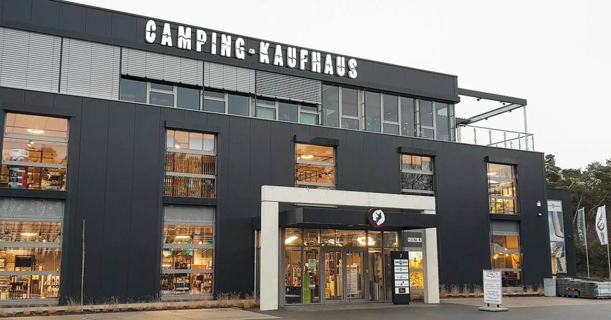 Camping-Kaufhaus Gebäude in Verl