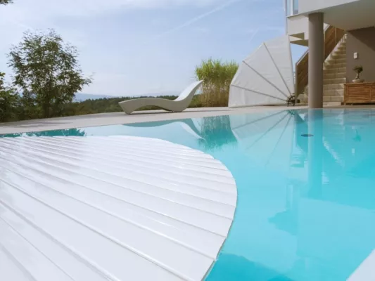 Freiraum gestalten - REHAU erstmals auf der "heim+handwerk" 2009 in München Bild: Freiraum gestalten - REHAU erstmals auf der "heim+handwerk" 2009 in München