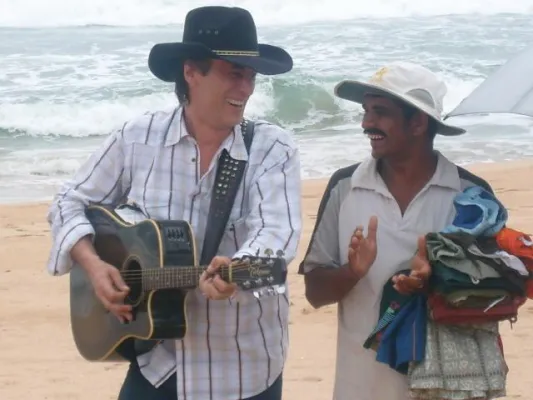 Bild: Im Paradies läuft Country & Western aus Germany - Deutscher Countrysänger hilft in Sri Lanka