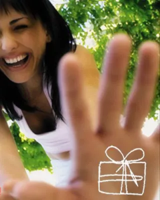 Bild: Flitterwochen auf dem Hochzeitstisch - neuer Service für Brautpaare