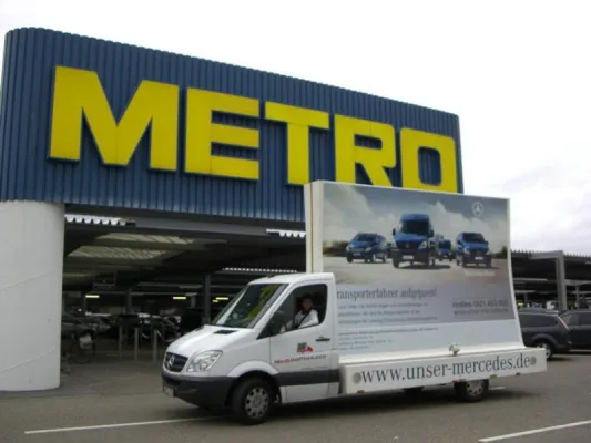 Mercedes-Benz Mannheim setzt erneut auf rollende Außenwerbung mit Mobile Plakate Bild: Mercedes-Benz Mannheim setzt erneut auf rollende Außenwerbung mit Mobile Plakate