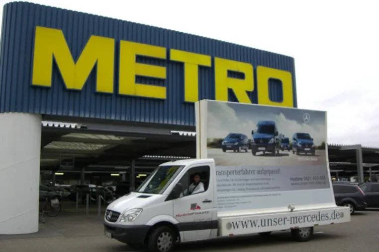 Bild: Mercedes-Benz Mannheim setzt erneut auf rollende Außenwerbung mit Mobile Plakate