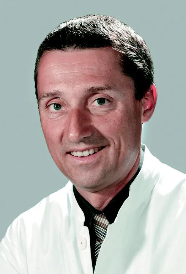 Prof. Dr. Axel Hauschild leitet die Arbeitsgruppe Dermatologische Onkologie der Klinik für Dermatologie, Venerologie und Allergologie am Universitätsklinikum Schleswig-Holstein, Campus Kiel.  (UKSH)