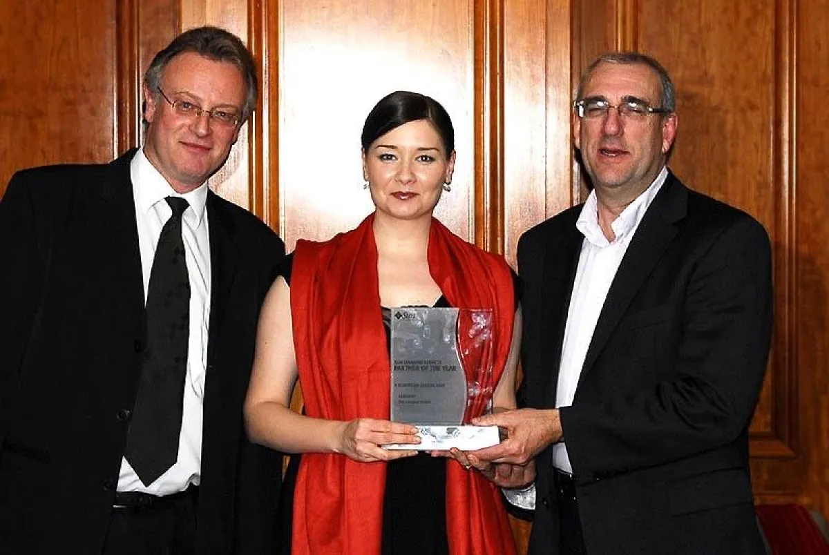 v.l.n.r.: R. Hettmannsperger (Sun Education Services), Annelie Walther (the campus GmbH), Chris James (Sun Education Services)