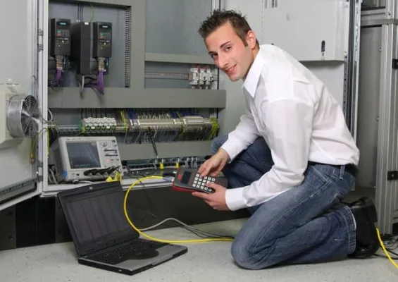 Bild: Pulsgenerator zur Funktionsprüfung von Durchflussmessgeräten und inkrementalen Sensoren