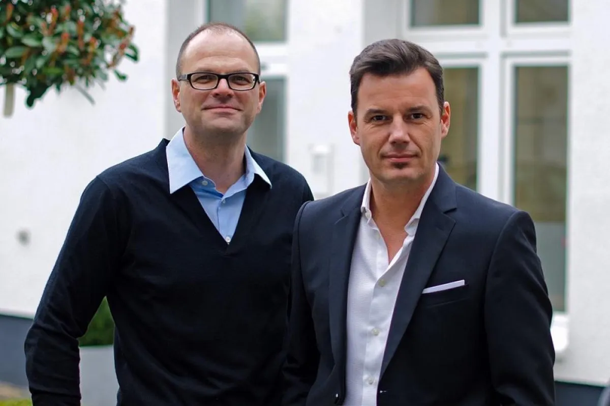 Die neuen Geschäftsleiter der dgroup am Standort Düsseldorf: Markus Siebold und Rolf Jüstel (v. l.)