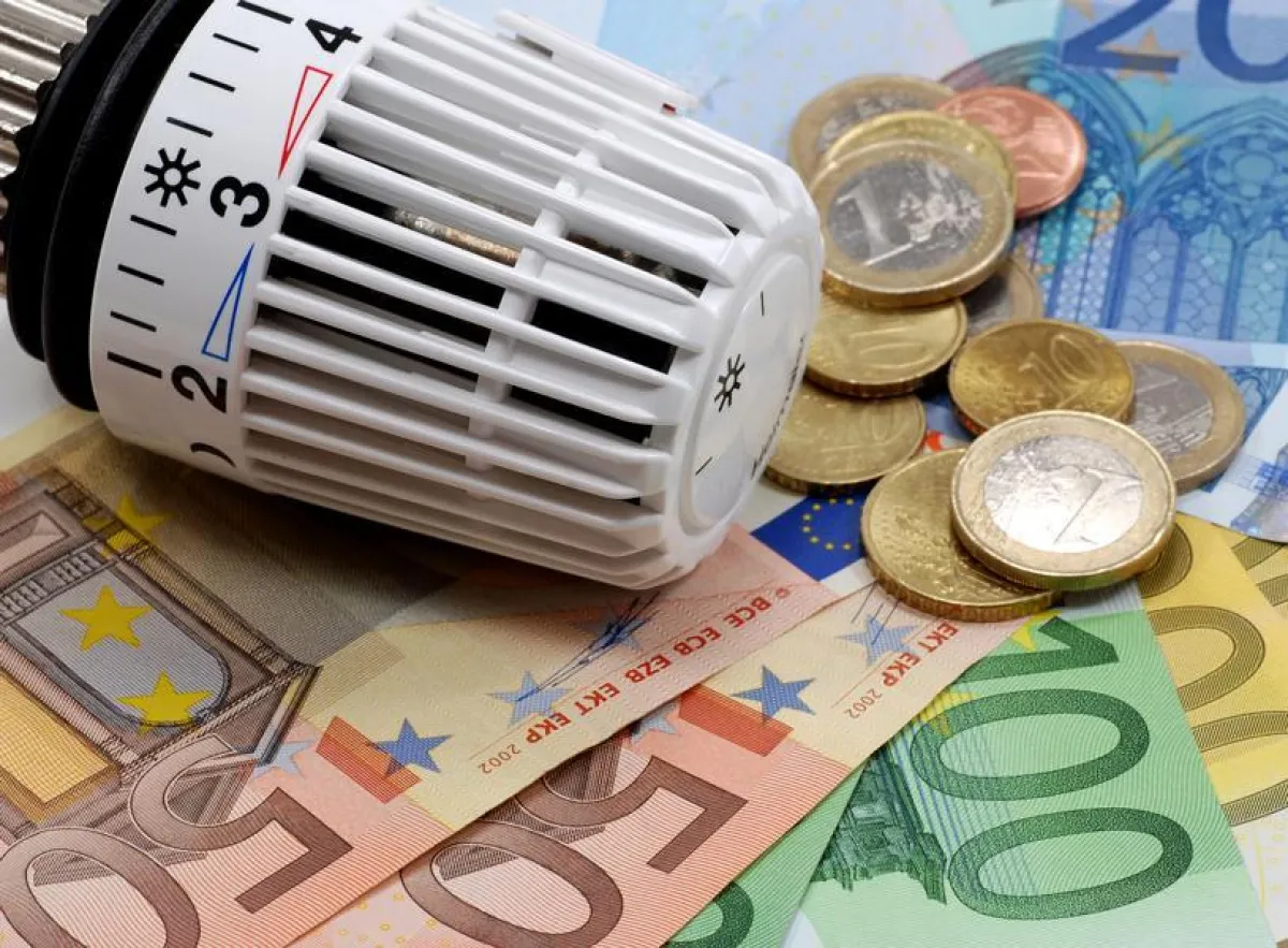 Monarchis gibt wichtige Tipps, mit denen jeder ganz einfach die Heizkosten reduzieren und viel Geld sparen kann.