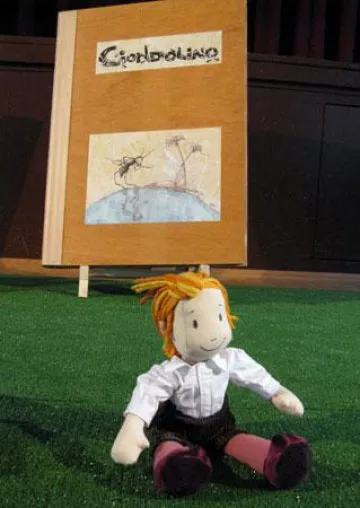 Bild: Premiere für bilinguales Familien-Theaterstück "Ciondolino"