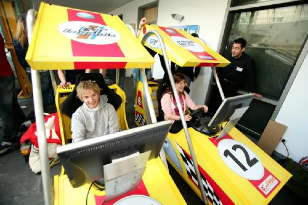 Zahlreiche Aussteller (hier 10TACLE STUDIOS AG) zeigen bei den GameDays die neuesten Trends im Bereich Computerspiele. Foto: ZGDV e.V.