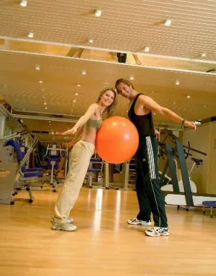 Bild: "Bad Griesbacher Rücken-Spezial" kräftigt die Wirbelsäule und entspannt den Bewegungsapparat