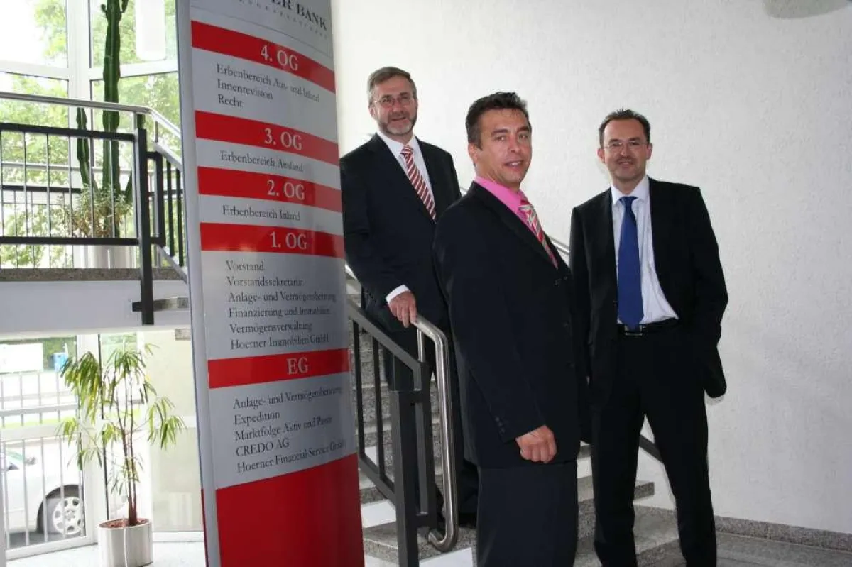 v.l.n.r. Ralf Hirschfeld - Vorstandsvorsitzender der Hoerner Bank AG und der Hoerner Bank AG Unterstützungskasse e.V., Bernd Weber - Geschäftsführer der WFD GmbH, Rolf Scheidt - Prokurist der Hoerner 