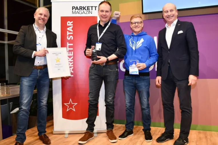 Bild: HolzLand Bunzel und Fachkraftgewinner für Recruiting-Strategie mit Parkett Star 2024 ausgezeichnet