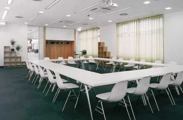 Bild: KOSTENLOSER VERANSTALTUNGSRAUM FÜR FLÜCHTLINGSHILFE IN MÜNCHEN