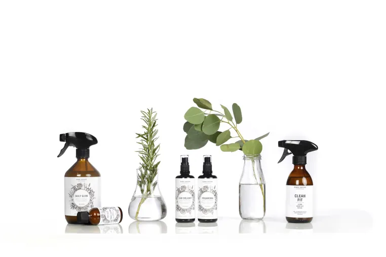 Eco Start Up SENSE SISTERS definiert Alltagsroutinen neu: natürlich, sinnvoll, sinnlich. CLEANING WELL BEING. Bild: Eco Start Up SENSE SISTERS definiert Alltagsroutinen neu: natürlich, sinnvoll, sinnlich. CLEANING WELL BEING.