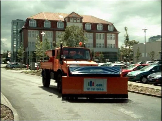 Bild: Tonnenweise Streugut & neue Räumfahrzeuge warten bei den Winterdienst-Profis von NIEDERBERGER auf den Einsatz