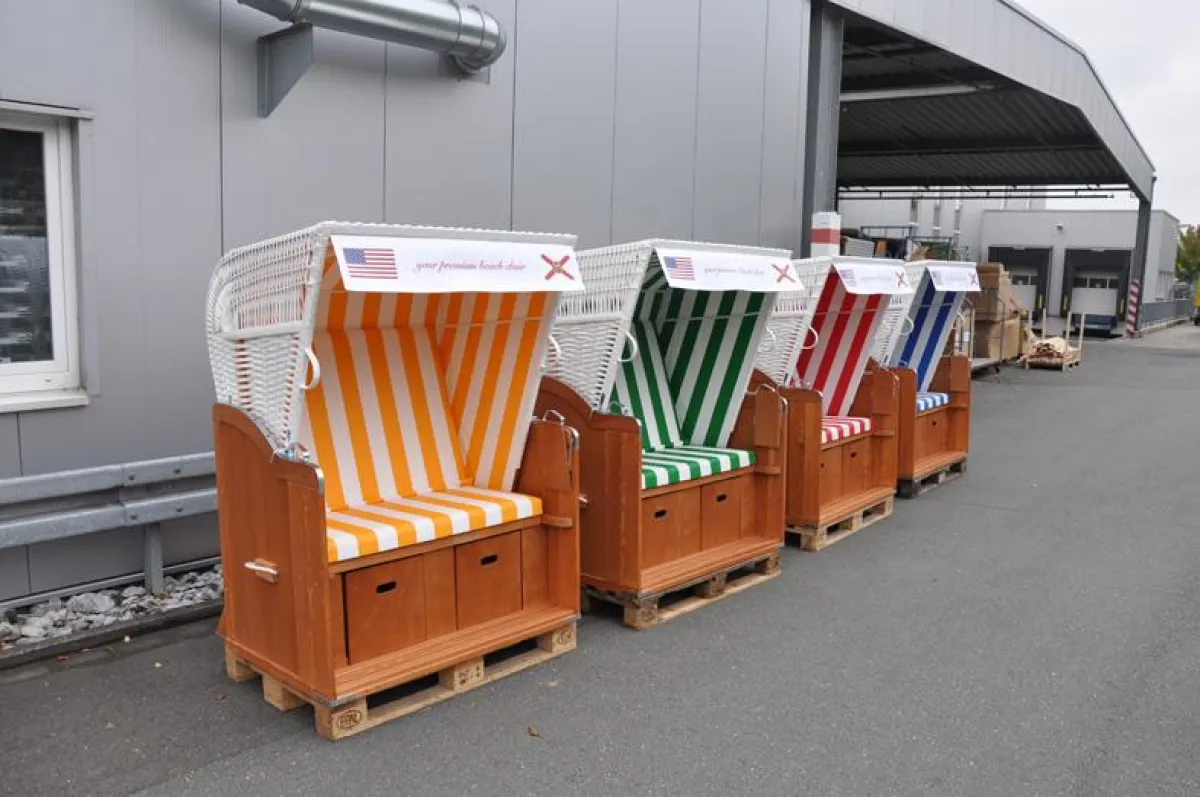 Bunte Strandkorb-Designs für jeden Messestand