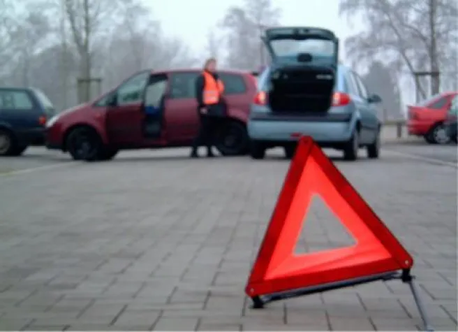 Bild: Unfall bei Eis und Schnee- das Finanzamt hilft