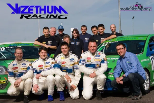 Gelungener Auftakt der Vizethum-Piloten im Ford Fiesta ST Cup Bild: Gelungener Auftakt der Vizethum-Piloten im Ford Fiesta ST Cup