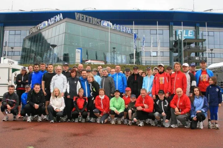 Warm up an der VELTINS-Arena „Auf Schalke“ Bild: Warm up an der VELTINS-Arena „Auf Schalke“