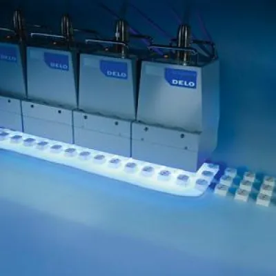 Bild: Next Generation: LED-Flächenstrahler DELOLUX 20/400 in neuem Glanz